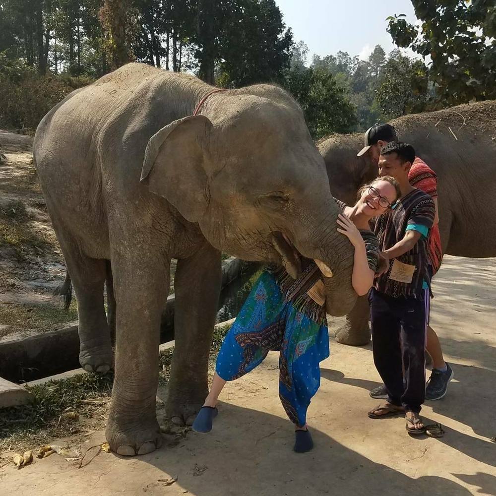 Meet your Posher, Carine